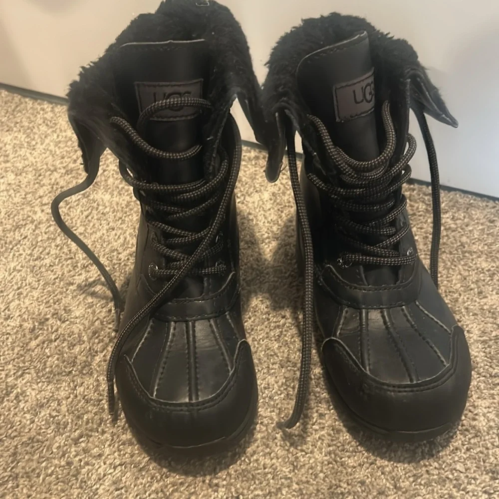 EUC UGG Black Kids Boots. Toddler 12